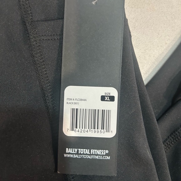 Bally Total Fitness Women’s Black Athletic Pants - Picture 3 of 5
